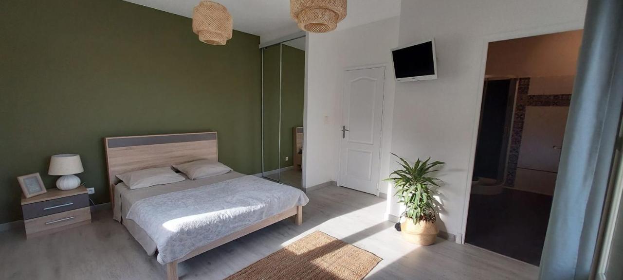 Chambre Avec Terrasse Διαμέρισμα Sarrians Εξωτερικό φωτογραφία